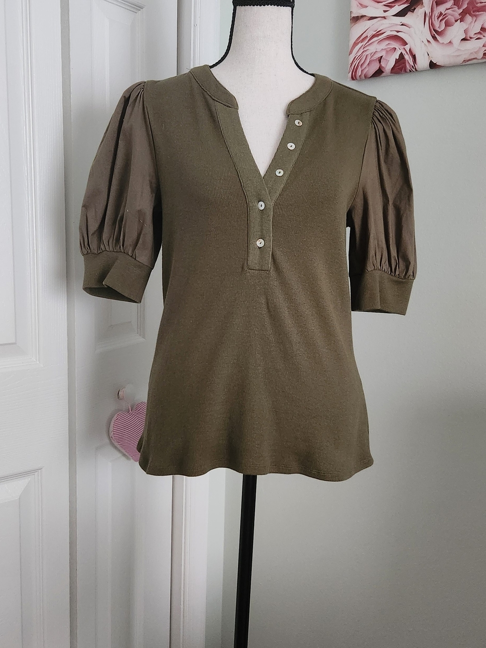 Olive Short Puff-Sleeve Henley Tee